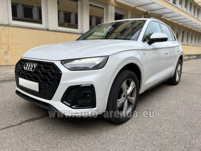 Rental Audi Q5 45 TFSI Quattro while in the Milano Linate airport (LIN)