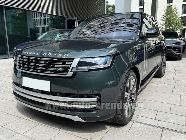 Rental Land Rover Range Rover D350 Autobiography 2022 in the Milano-Malpensa airport