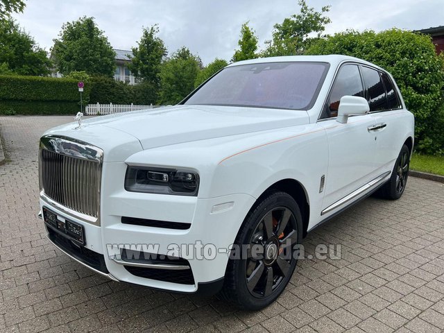 Rental Rolls-Royce Cullinan White in the Milan Central Train Station