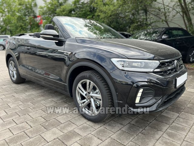 Прокат Фольксваген T-Roc Кабриолет R-Line 1.5 TSI, 2025 год, 4 места, чёрный, 150 л.с. в Миланском аэропорту Мальпенса